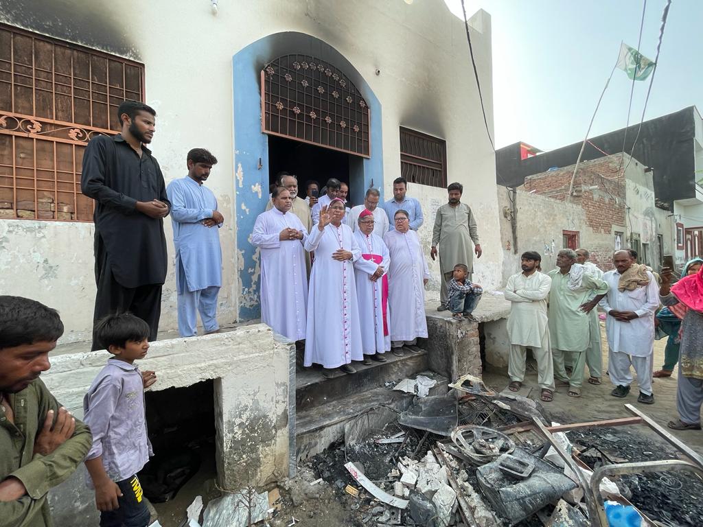 Pakistan, 16.08.2023
His Excellency Archbishop Joseph Arshad (Bishop of Islamabad-Rawalpindi and President of Pakistan Catholic Bishops's Conference), manifested to be united with a heavy heart to strongly condemn the reprehensible incident that took place in Jarnwala, resulting in the burning of 21 churches, Holy Bibles, and Christian homes.