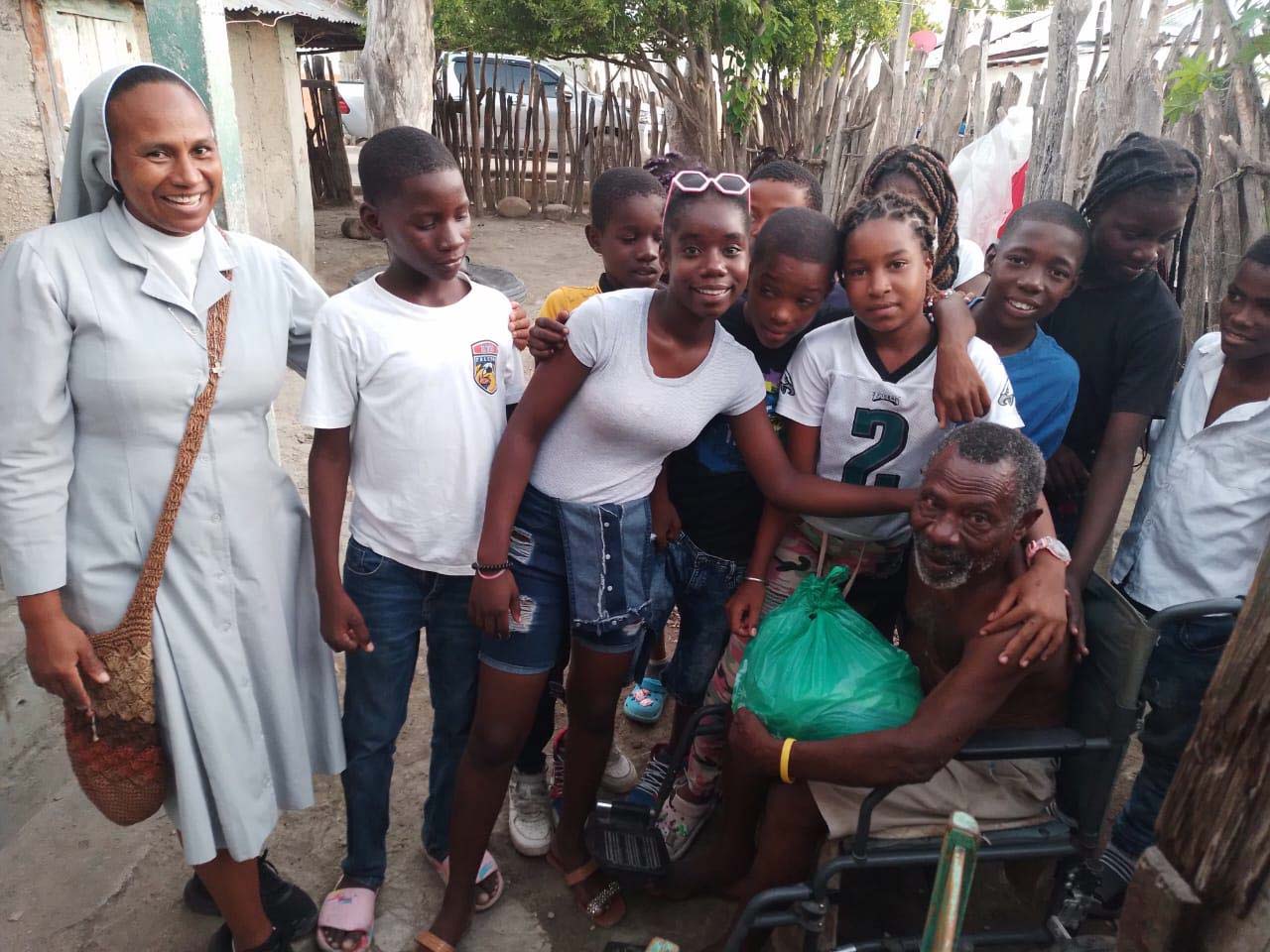 Cómo se vive la fe en los bateyes de República Dominicana - ACN Global