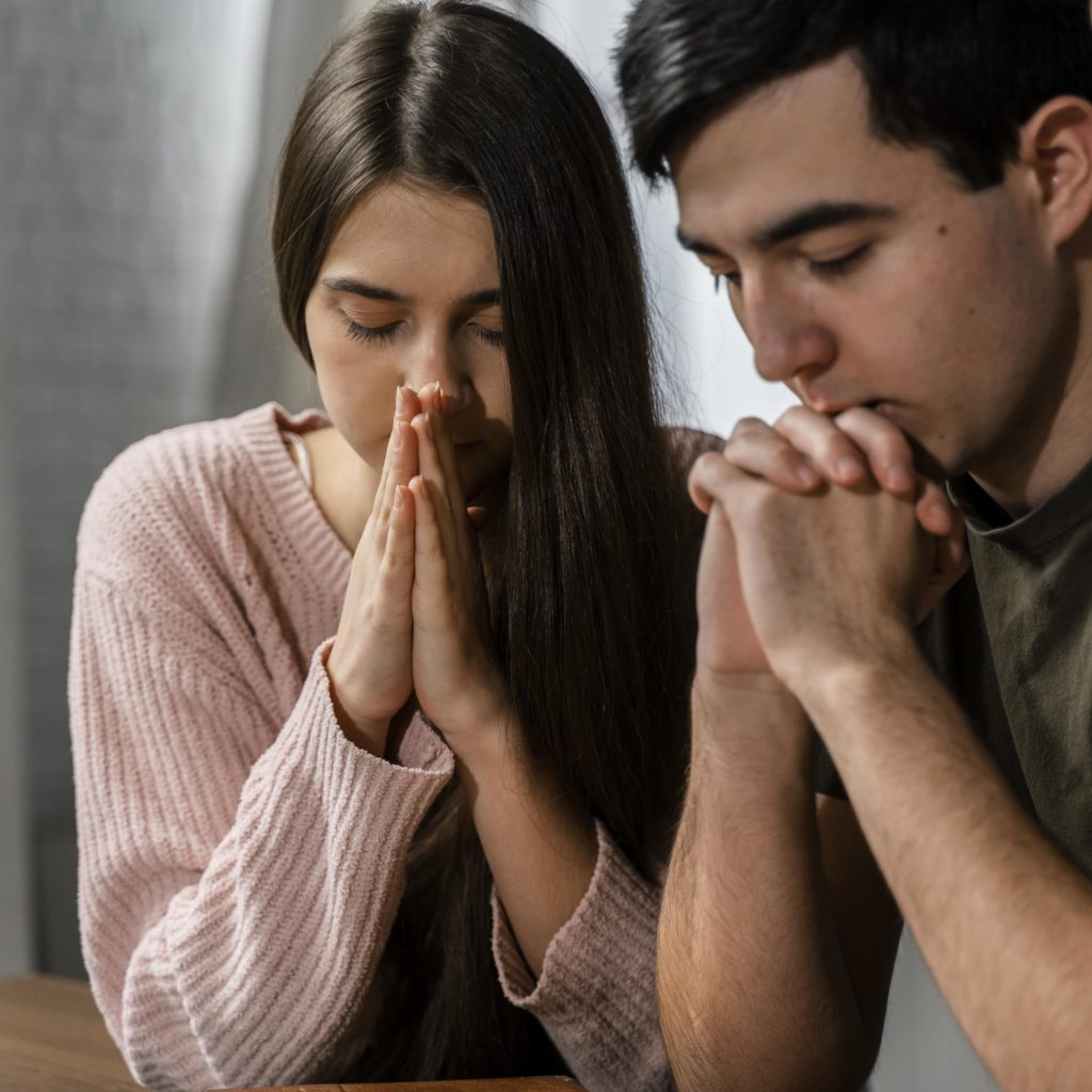 Ofrecer una misa por un amigo