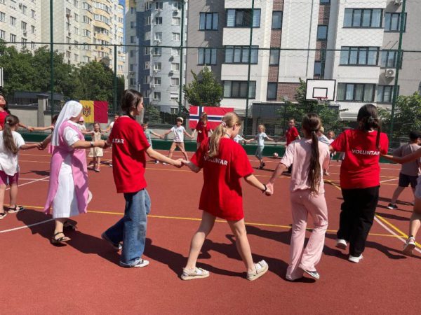 Ayuda a religiosos en Moldavia